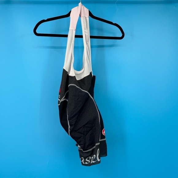 Black and White Athletic Cycling Shorts with Compression Fit - Picture 1 of 10